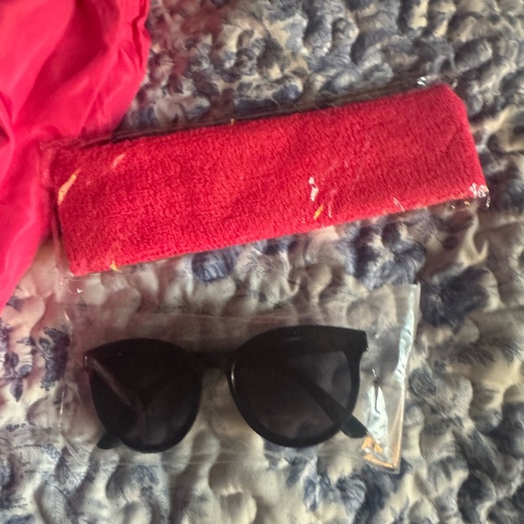 Kids  5 piece Pink 80s/90s Costume track suit with Accessories - Picture 6 of 6